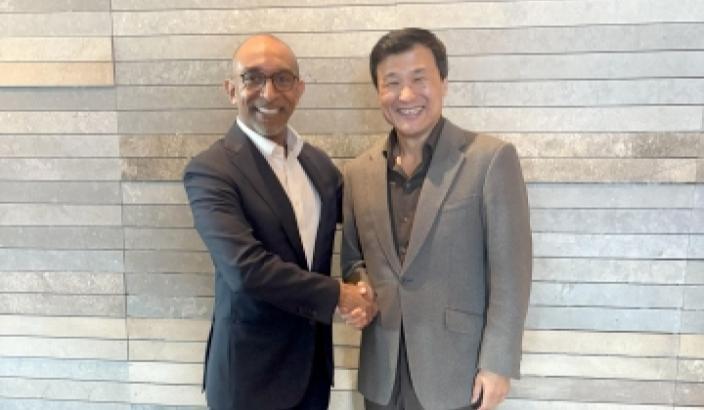 Image of Dean Daniel Abebe with Li Lu ’96 during a visit to the West Coast, USA.